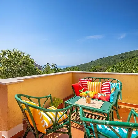 Rea Holiday home *
